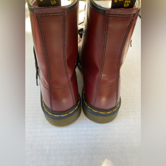 Dr Martens 1460 Smooth Leather Cherry Red size 42 mens 8 women's 9.5 - Picture 7 of 16